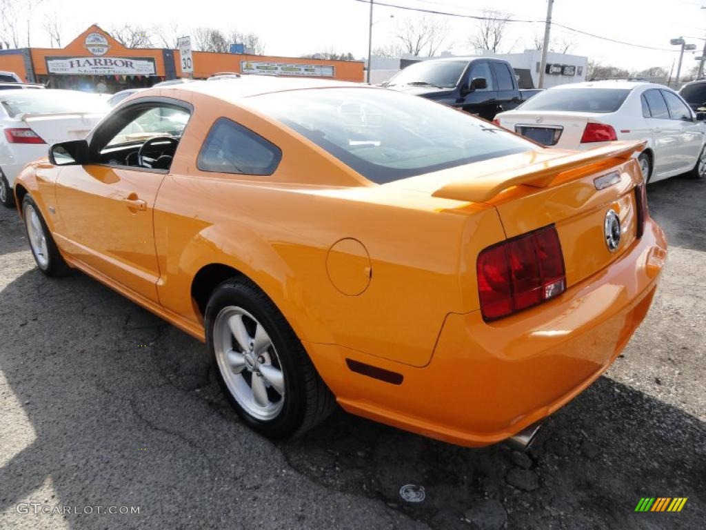 2007 Mustang GT Premium Coupe - Grabber Orange / Dark Charcoal photo #4