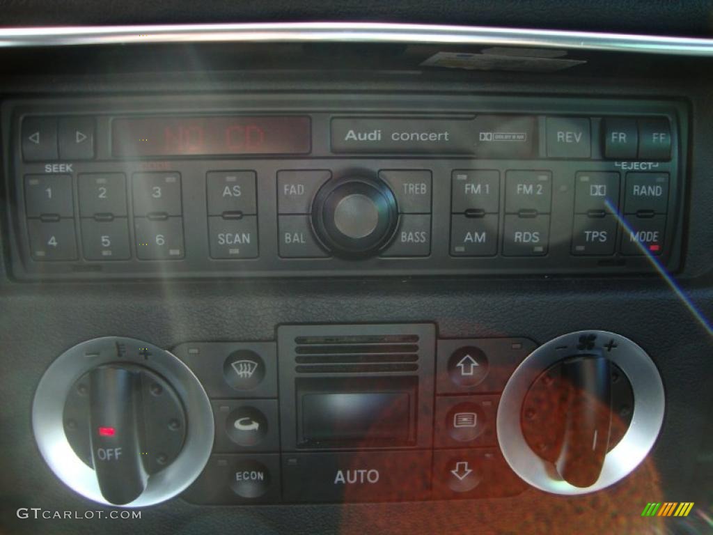 2000 Audi TT 1.8T quattro Coupe Controls Photo #46325028