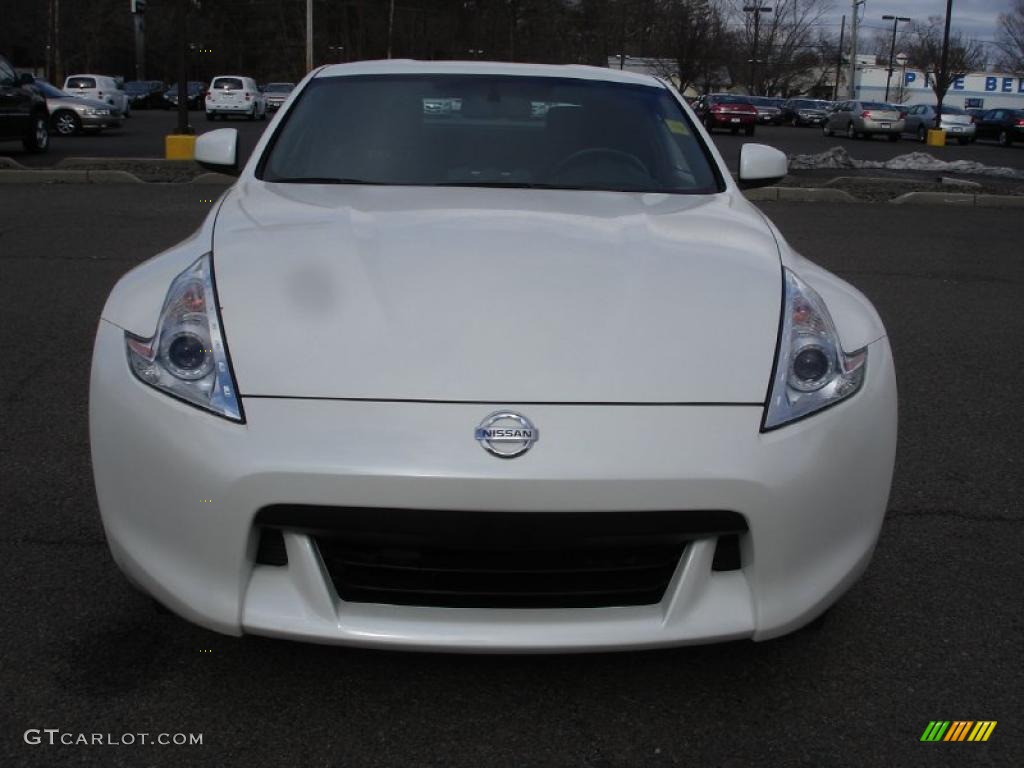 2009 370Z Coupe - Pearl White / Black Cloth photo #2