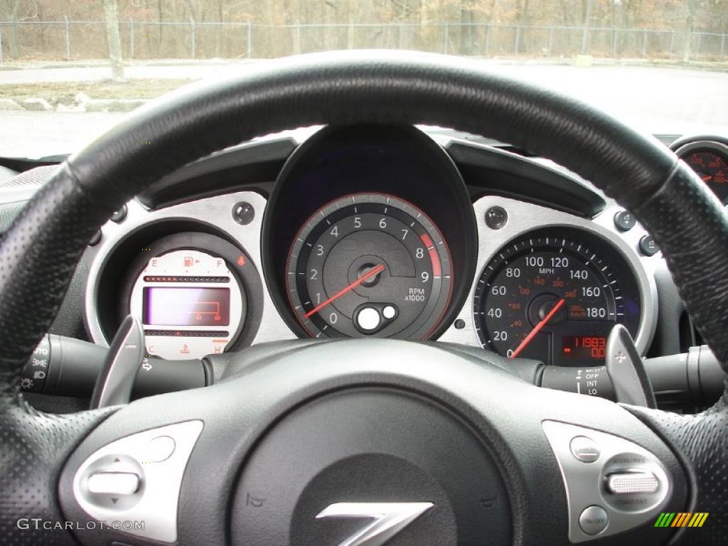 2009 370Z Coupe - Pearl White / Black Cloth photo #12