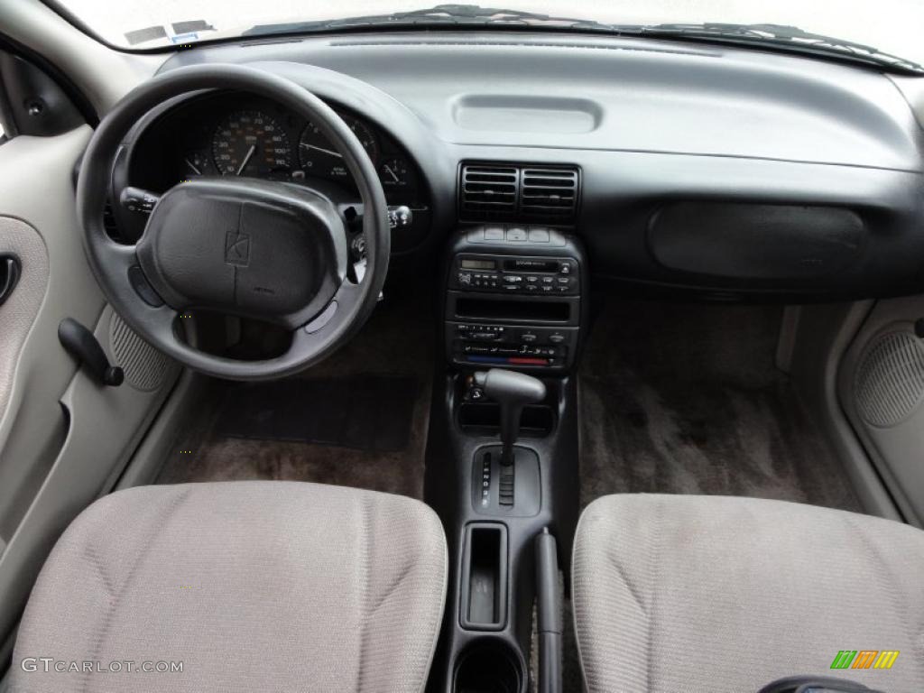 1998 S Series SW1 Wagon - Brilliant Red Metallic / Black/Gray photo #25