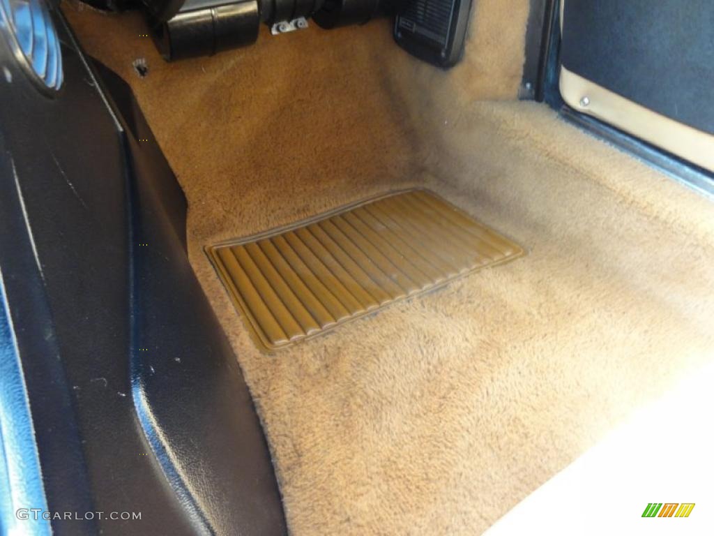 1981 Alfa Romeo Spider Veloce Interior Color Photos