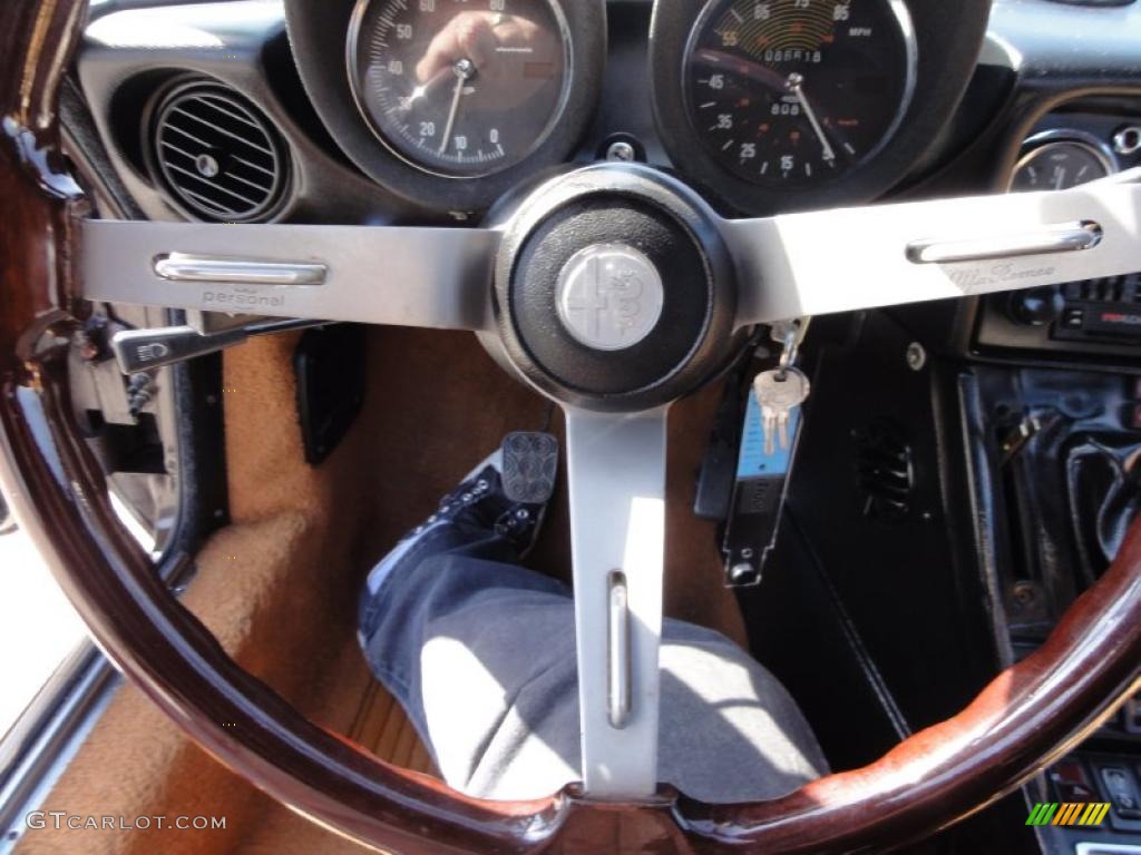 1981 Alfa Romeo Spider Veloce Tan Steering Wheel Photo #46331358