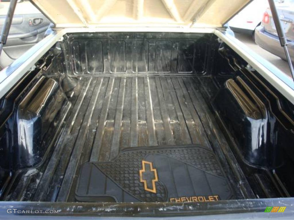 2000 S10 LS Regular Cab - Onyx Black / Medium Gray photo #9