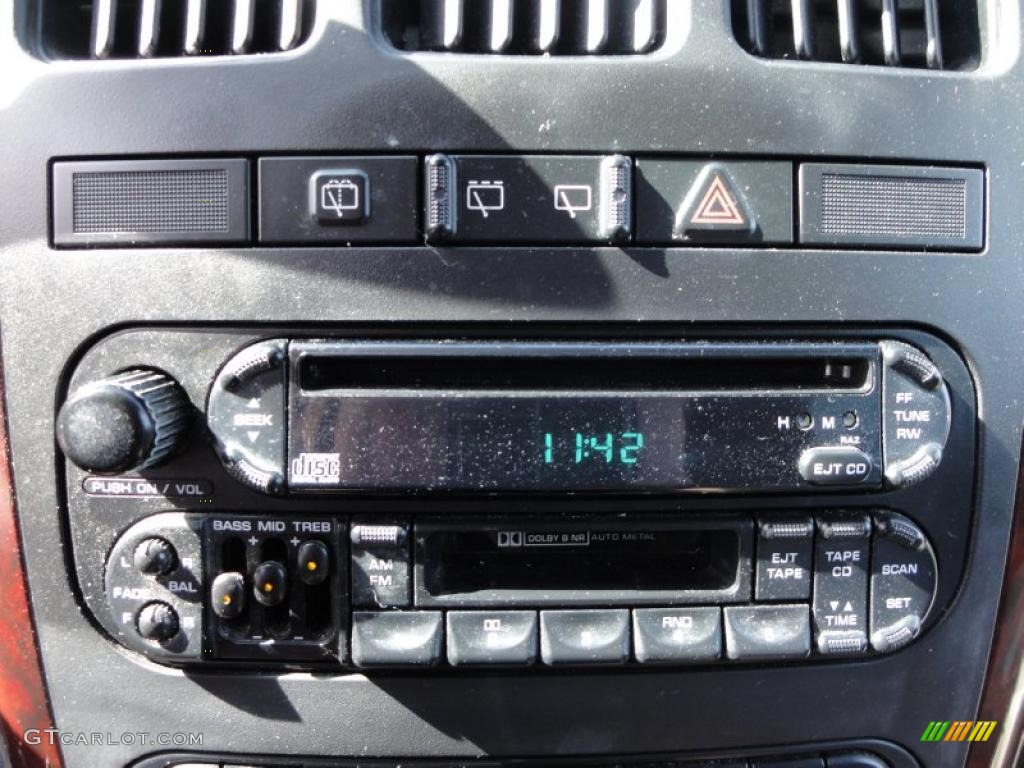 2001 Dodge Grand Caravan Sport Controls Photo #46331964