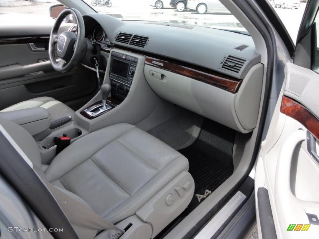 2005 Audi A4 3.2 quattro Sedan Platinum Dashboard Photo #46332189
