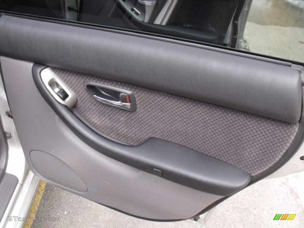 2003 Subaru Baja Sport Gray Door Panel Photo #46332756