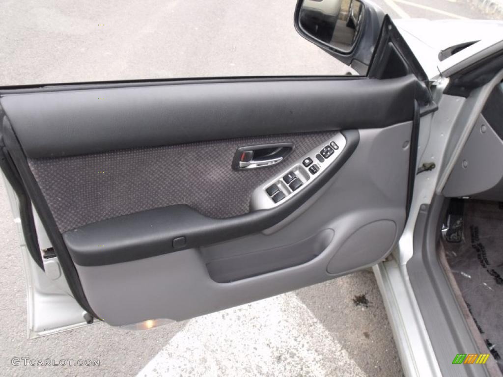 2003 Subaru Baja Sport Gray Door Panel Photo #46332768
