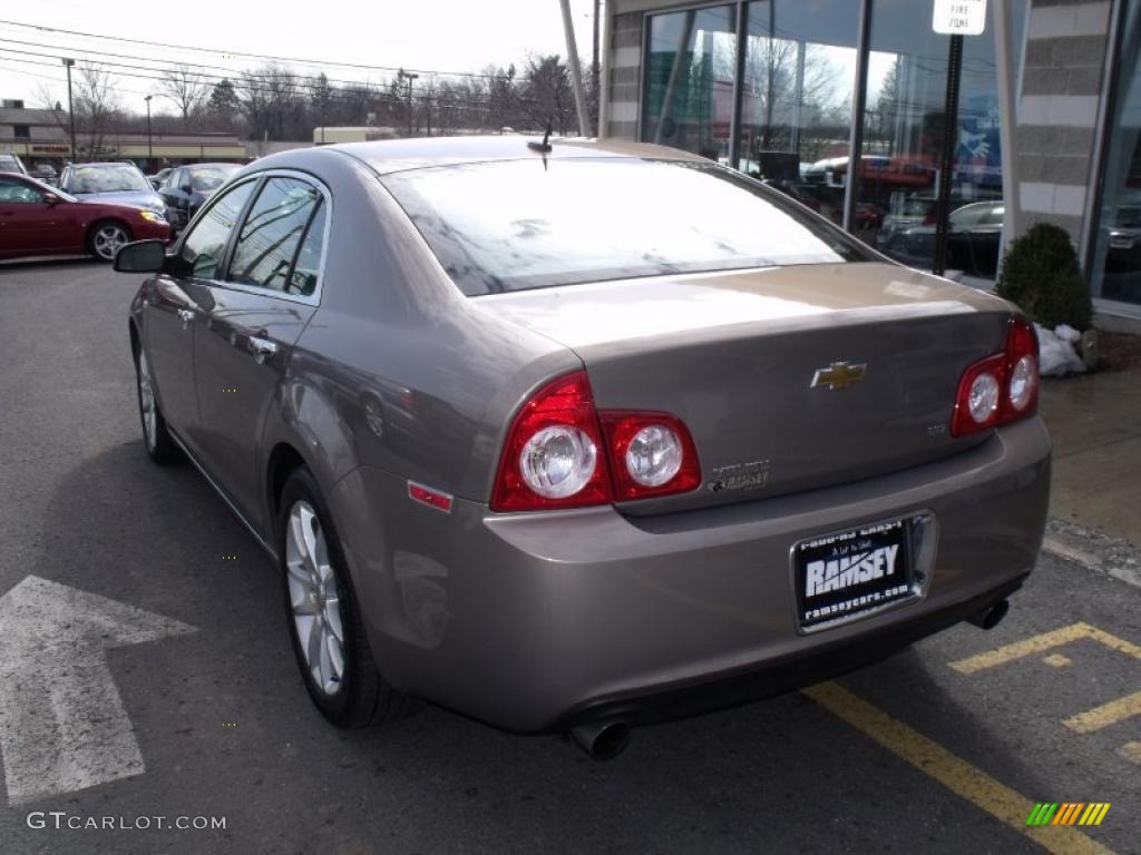 2008 Malibu LTZ Sedan - Amber Bronze Metallic / Cocoa/Cashmere Beige photo #3