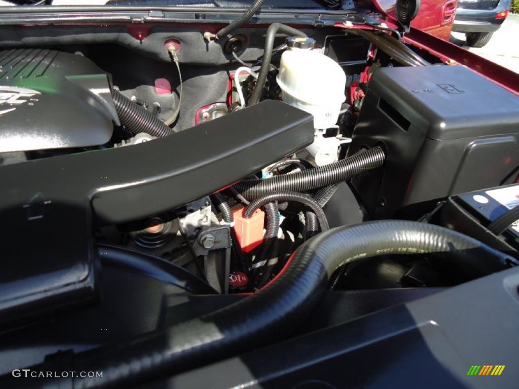2004 Chevrolet Tahoe LT 5.3 Liter OHV 16-Valve Vortec V8 Engine Photo #46334607