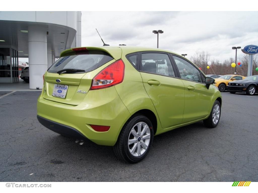 2011 Fiesta SE Hatchback - Lime Squeeze Metallic / Charcoal Black/Blue Cloth photo #3