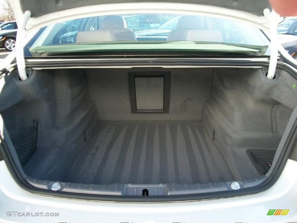 2011 BMW 7 Series 750Li xDrive Sedan Trunk Photo #46335243