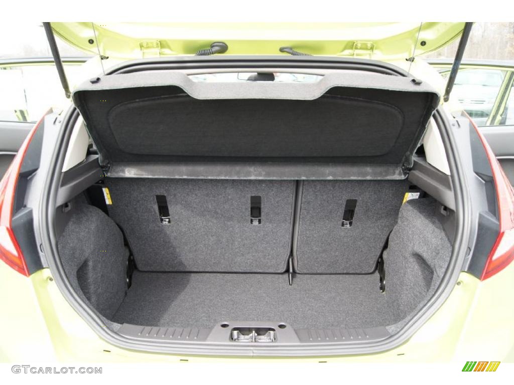 2011 Ford Fiesta SE Hatchback Trunk Photo #46335264