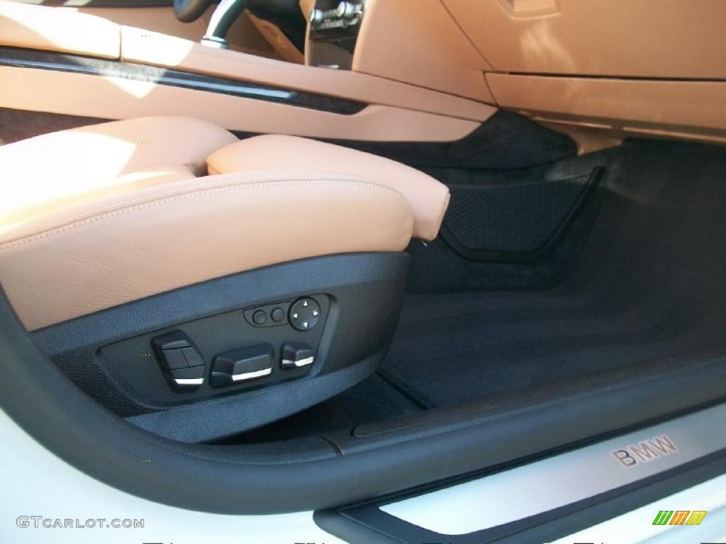 2011 BMW 7 Series 750Li xDrive Sedan Controls Photo #46335306