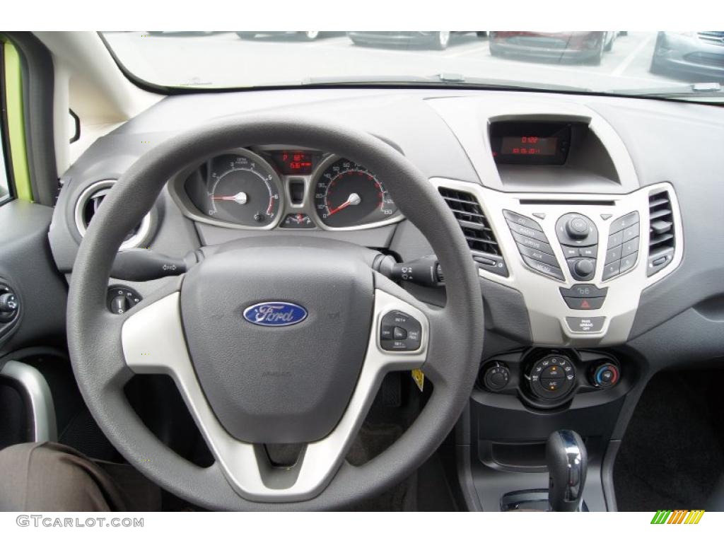 2011 Ford Fiesta SE Hatchback Charcoal Black/Blue Cloth Steering Wheel Photo #46335372