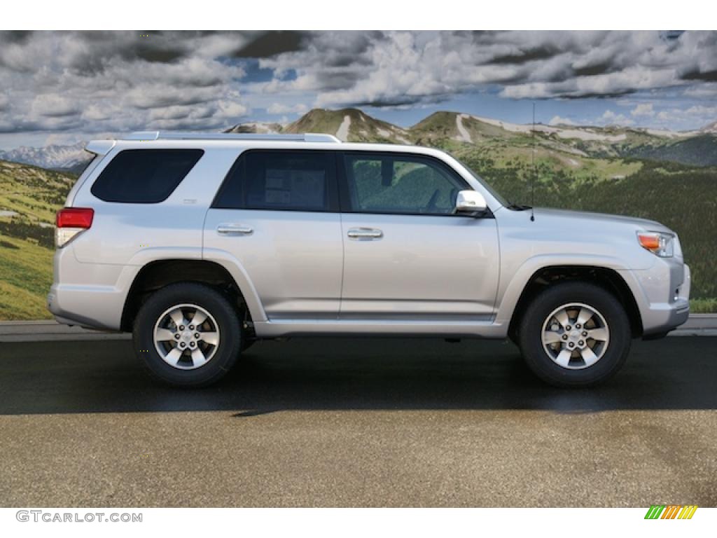 Classic Silver Metallic 2011 Toyota 4Runner SR5 4x4 Exterior Photo #46337769