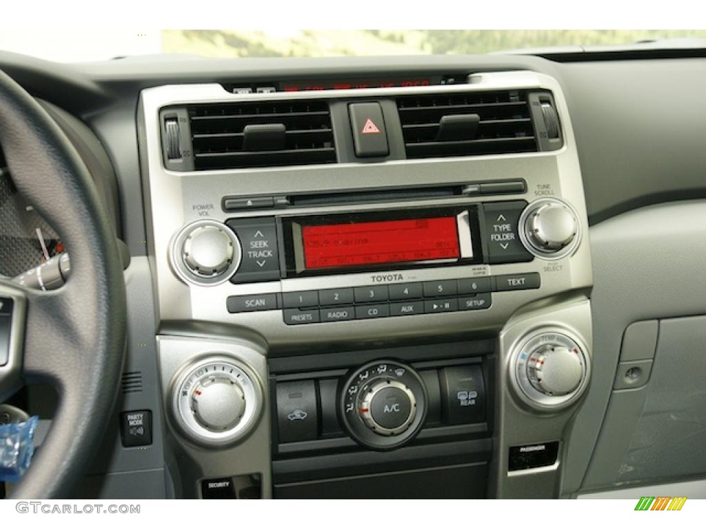 2011 Toyota 4Runner SR5 4x4 Controls Photos