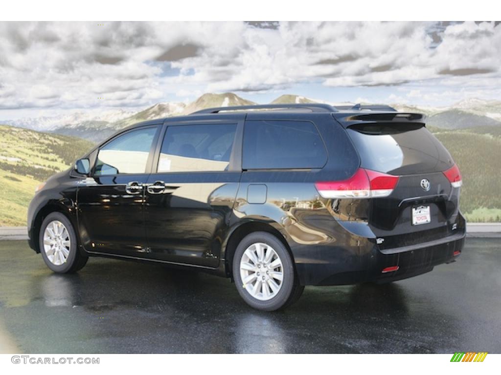 2011 Sienna XLE AWD - Black / Light Gray photo #3