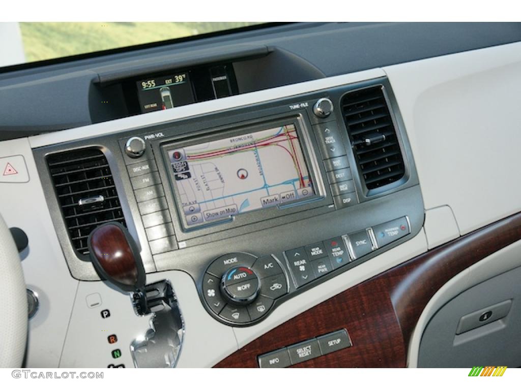 2011 Toyota Sienna XLE AWD Navigation Photo #46338279