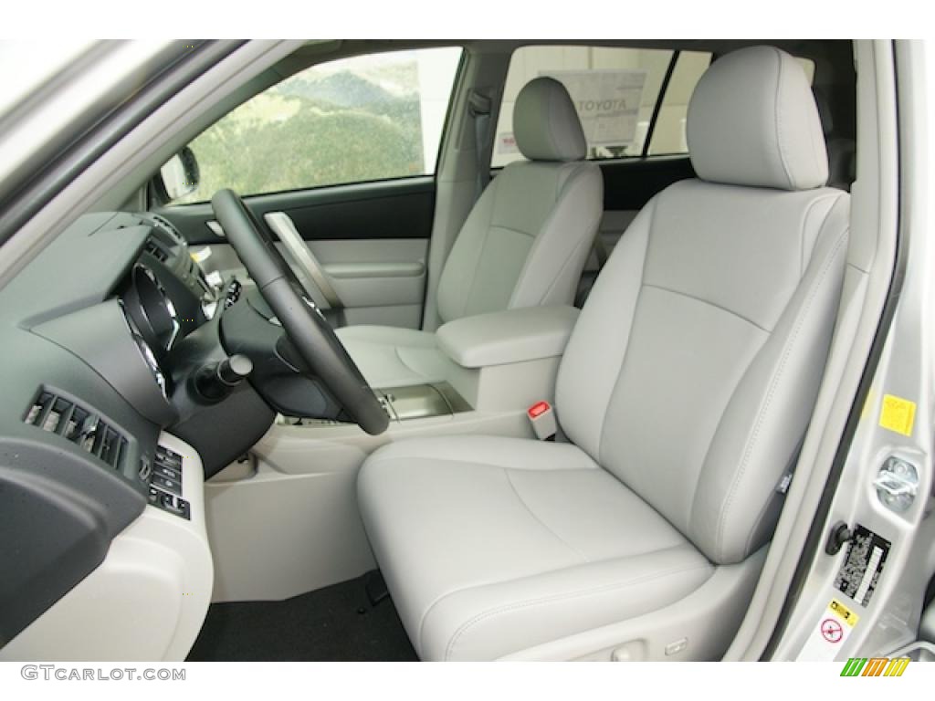 Ash Interior 2011 Toyota Highlander SE 4WD Photo #46338342