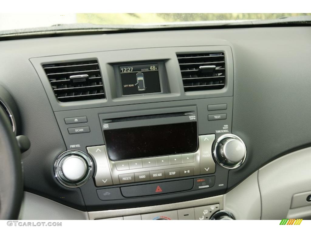 2011 Toyota Highlander SE 4WD Controls Photo #46338396