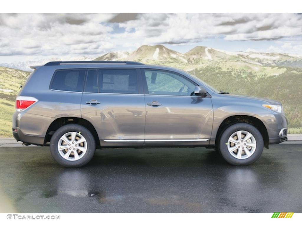 Magnetic Gray Metallic 2011 Toyota Highlander SE 4WD Exterior Photo #46338444