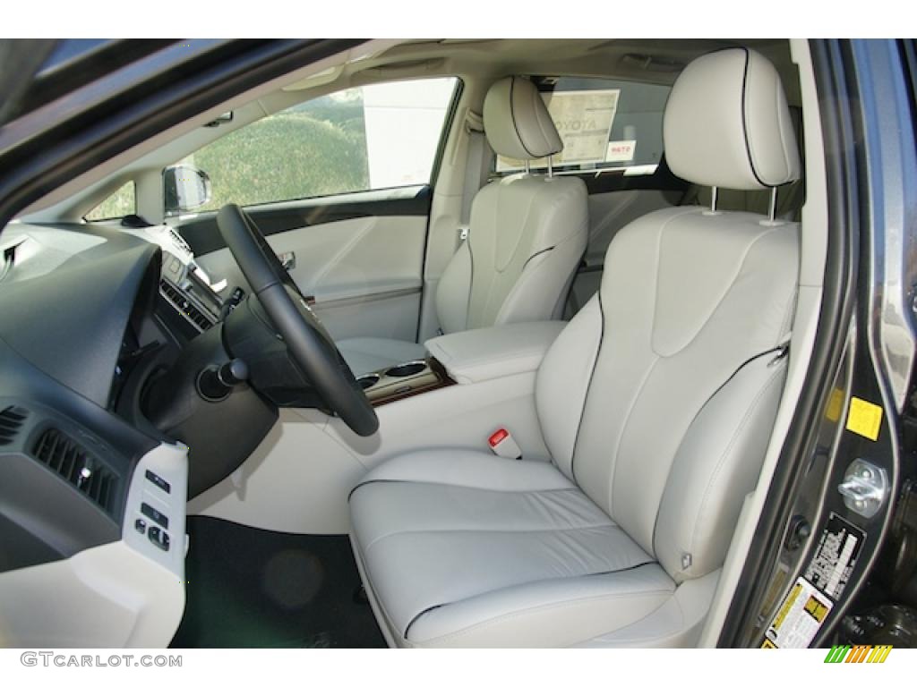 Ivory Interior 2011 Toyota Venza V6 AWD Photo #46338600