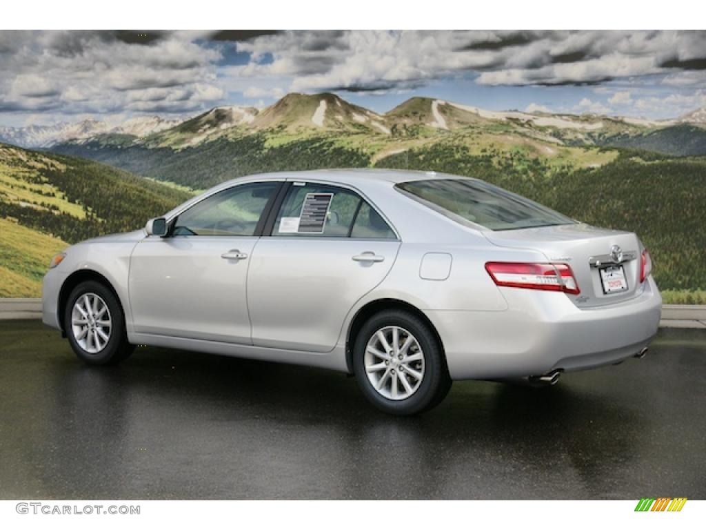 2011 Camry XLE V6 - Classic Silver Metallic / Ash photo #3