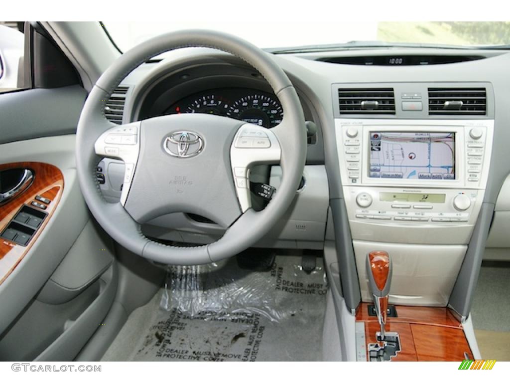 2011 Toyota Camry XLE V6 Ash Dashboard Photo #46339074