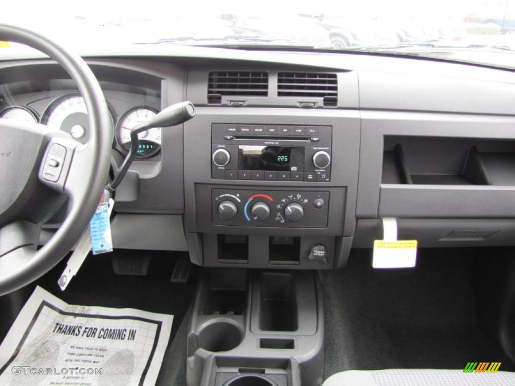 2011 Dodge Dakota Big Horn Crew Cab Dark Slate Gray/Medium Slate Gray Dashboard Photo #46339281