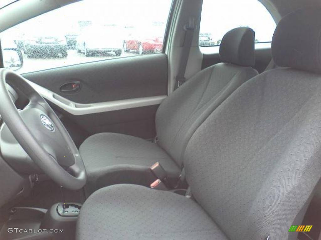 Dark Charcoal Interior 2010 Toyota Yaris 3 Door Liftback Photo #46339623