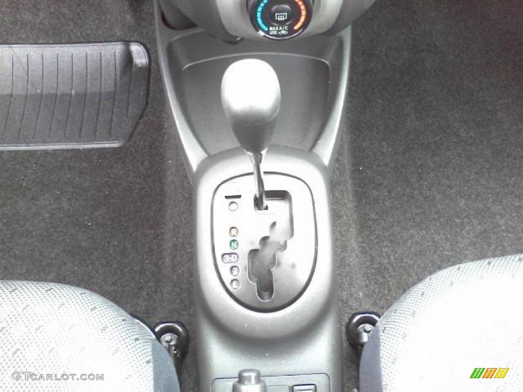 2010 Toyota Yaris 3 Door Liftback 4 Speed Automatic Transmission Photo #46339644