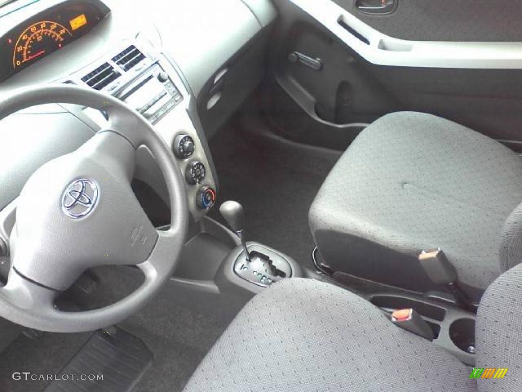 Dark Charcoal Interior 2010 Toyota Yaris 3 Door Liftback Photo #46339662