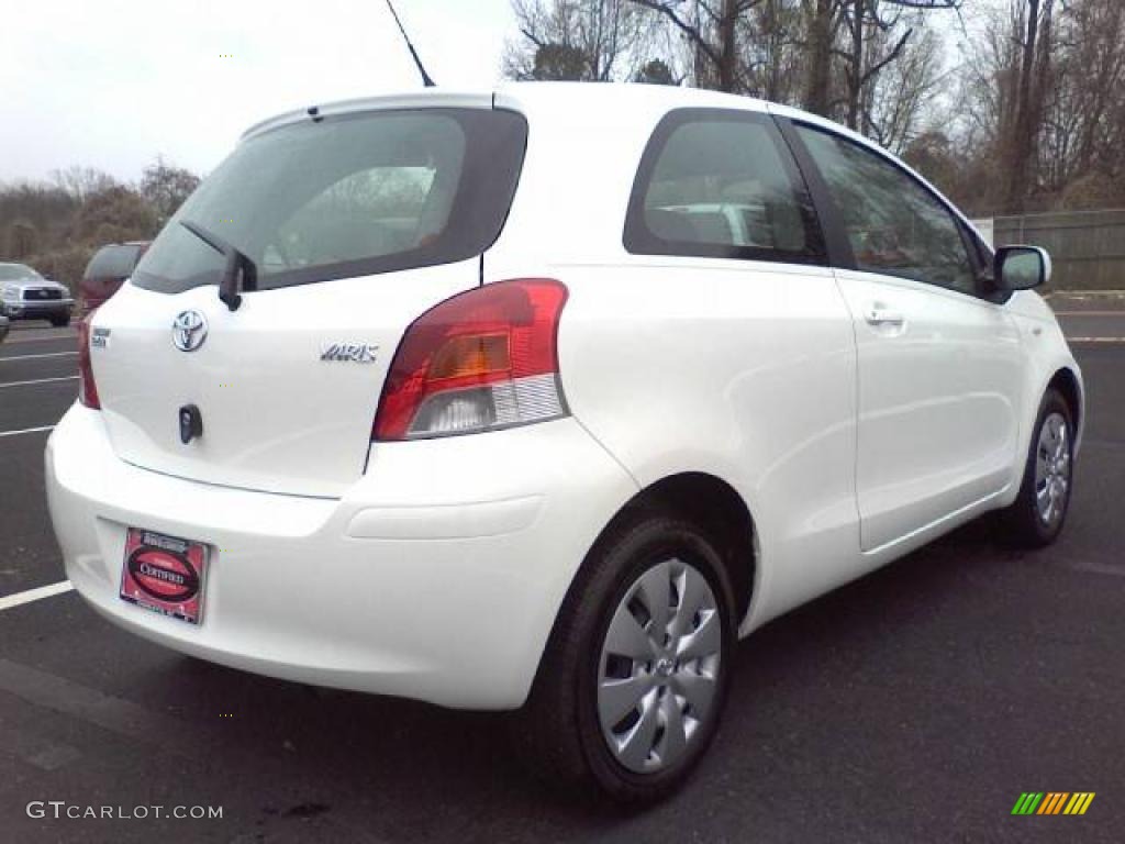 Polar White 2010 Toyota Yaris 3 Door Liftback Exterior Photo #46339677