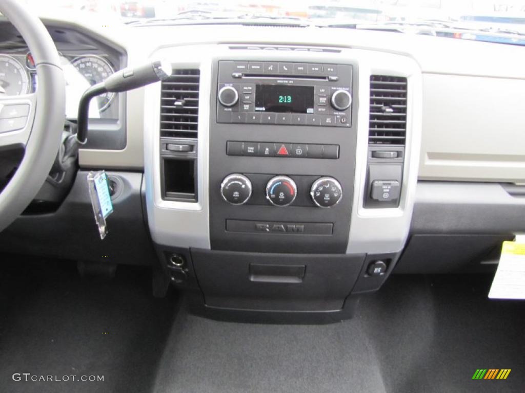 2011 Ram 1500 SLT Quad Cab - Mineral Gray Metallic / Dark Slate Gray/Medium Graystone photo #9