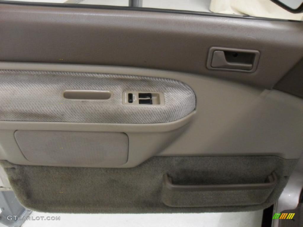1993 MPV  - Elegant Beige Metallic / Beige photo #10