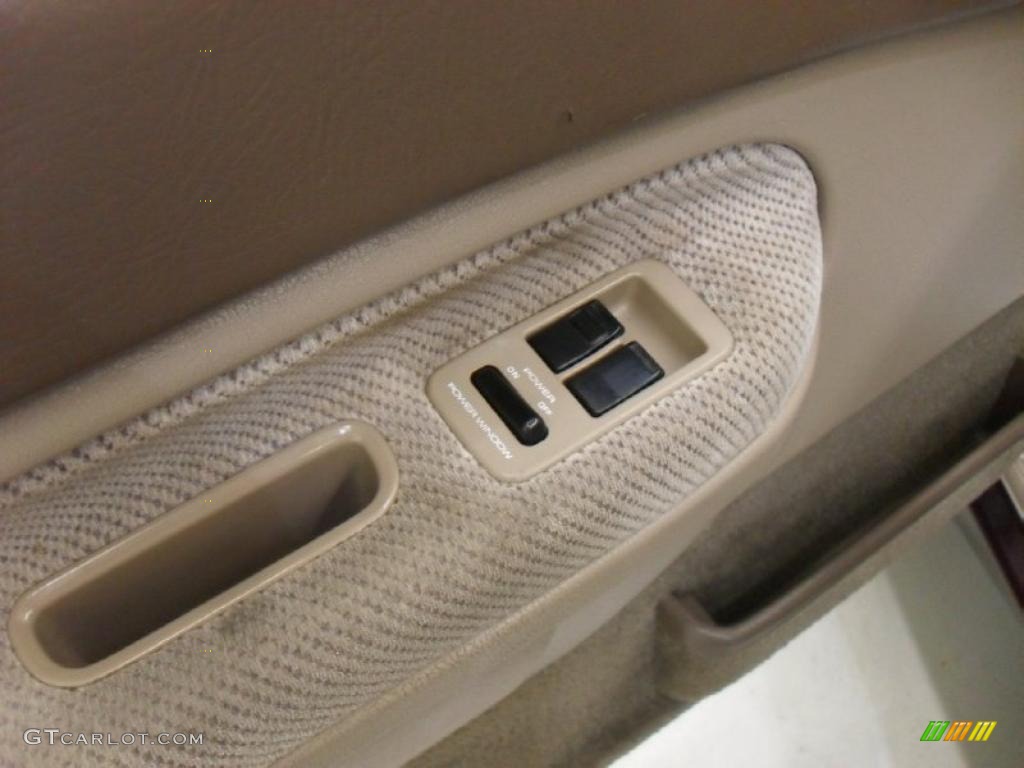 1993 MPV  - Elegant Beige Metallic / Beige photo #11