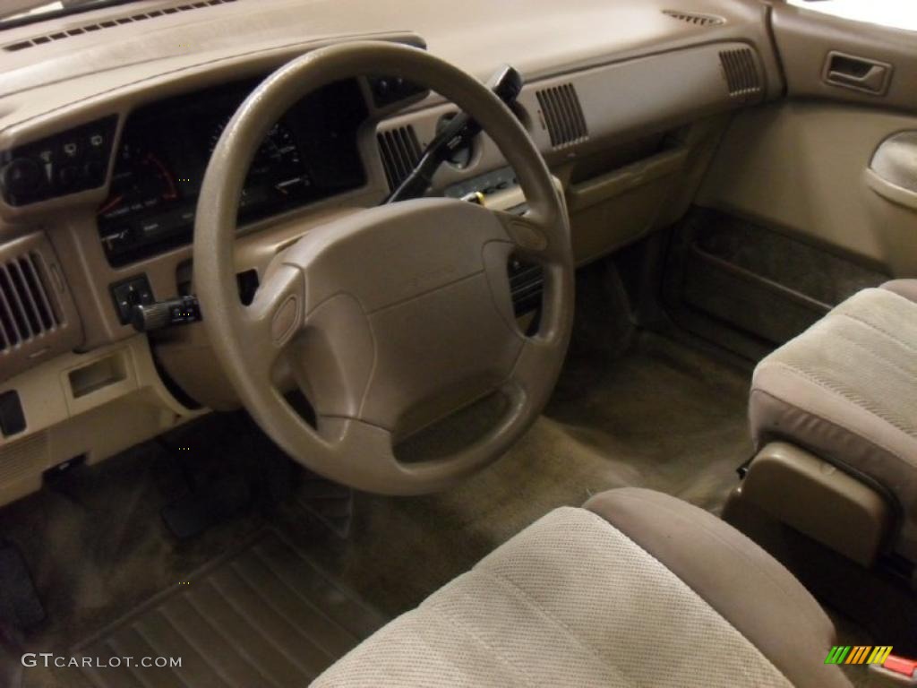 1993 MPV  - Elegant Beige Metallic / Beige photo #29