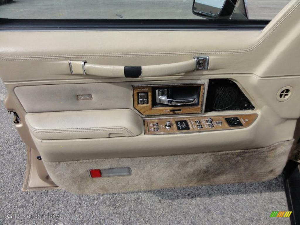 1990 Lincoln Town Car Cartier Bisque Door Panel Photo #46341189