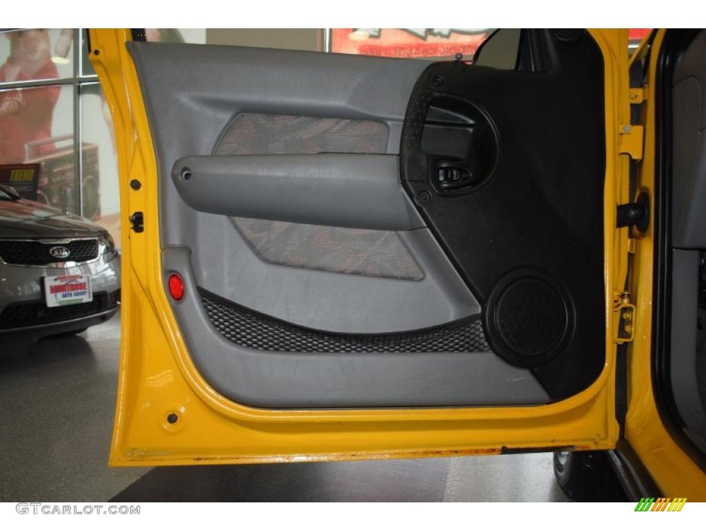 2002 Aztek  - Aztec Yellow / Dark Gray photo #33