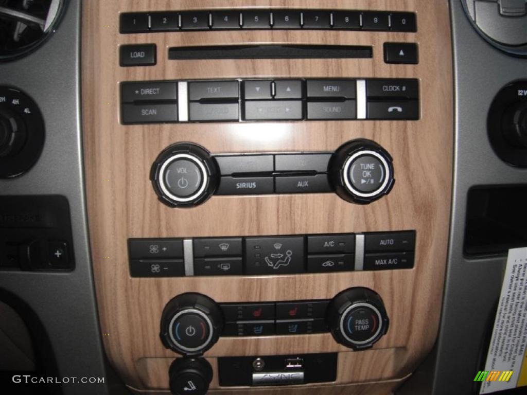 2011 Ford F150 Lariat SuperCrew 4x4 Controls Photo #46341588