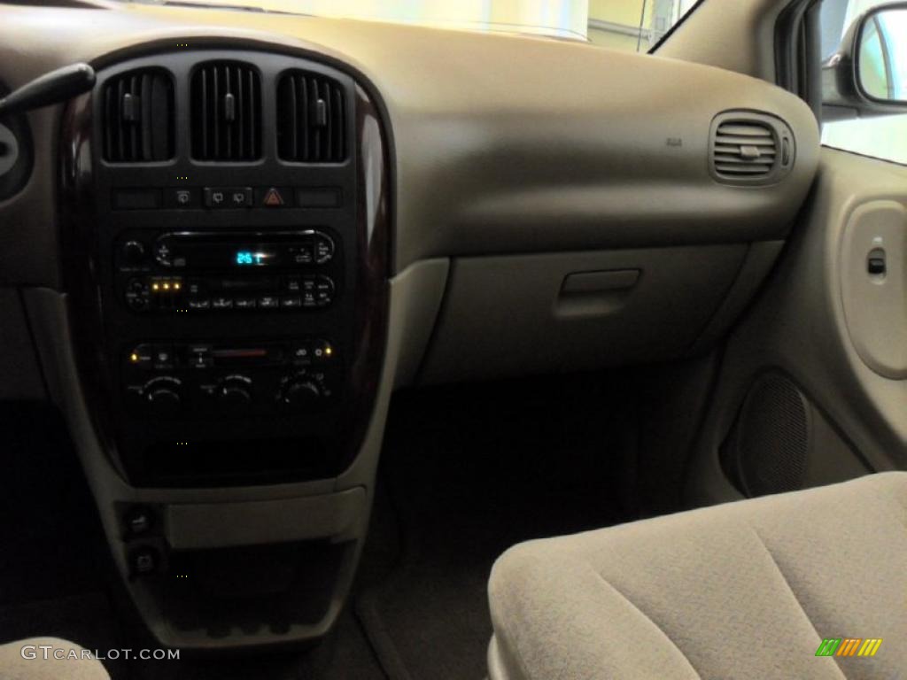 2001 Grand Caravan Sport - Champagne Pearl / Sandstone photo #18