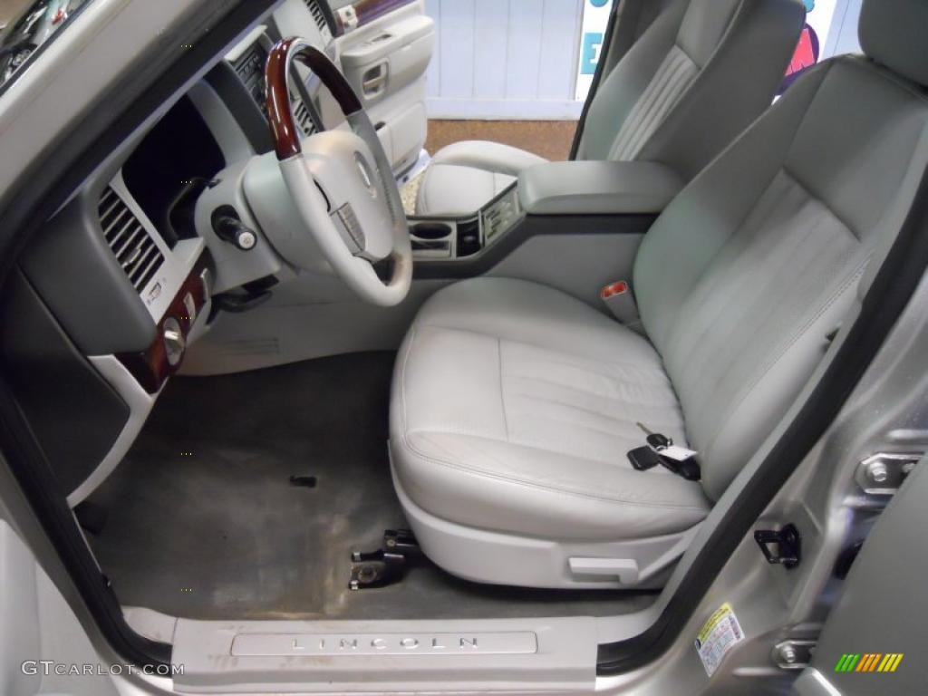 Dove Grey Interior 2004 Lincoln Aviator Luxury AWD Photo #46342962