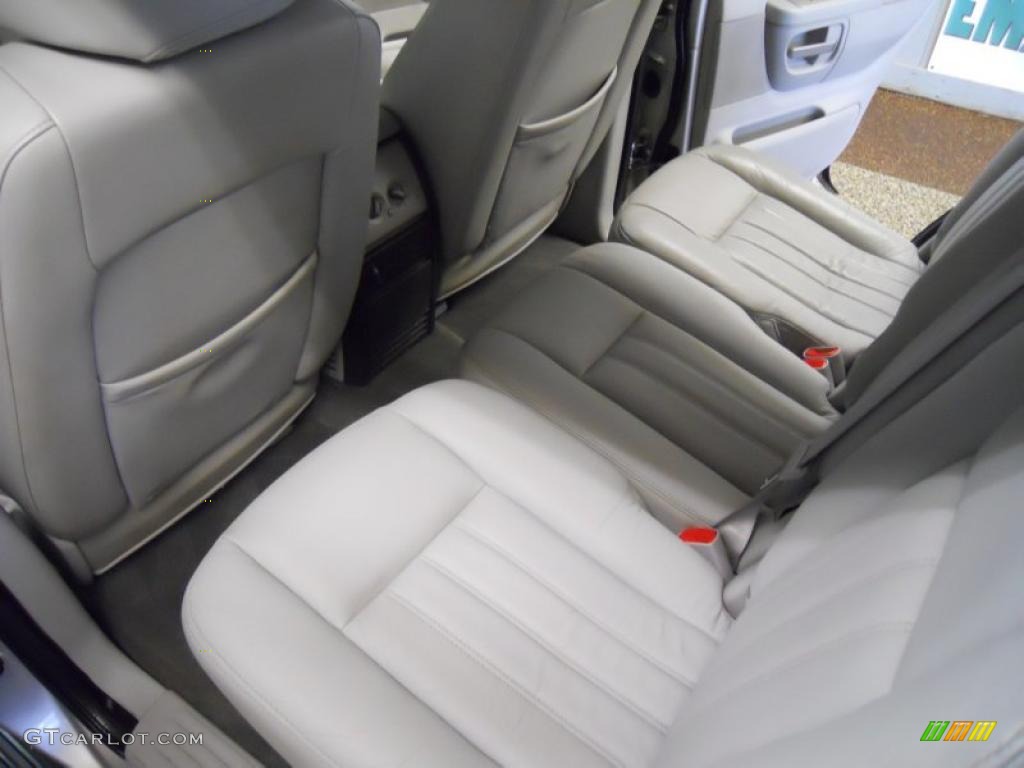 Dove Grey Interior 2004 Lincoln Aviator Luxury AWD Photo #46343001