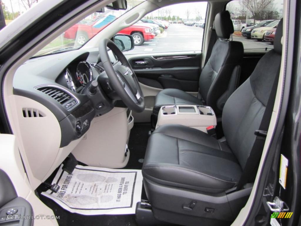 Black/Light Graystone Interior 2011 Chrysler Town & Country Limited Photo #46343526