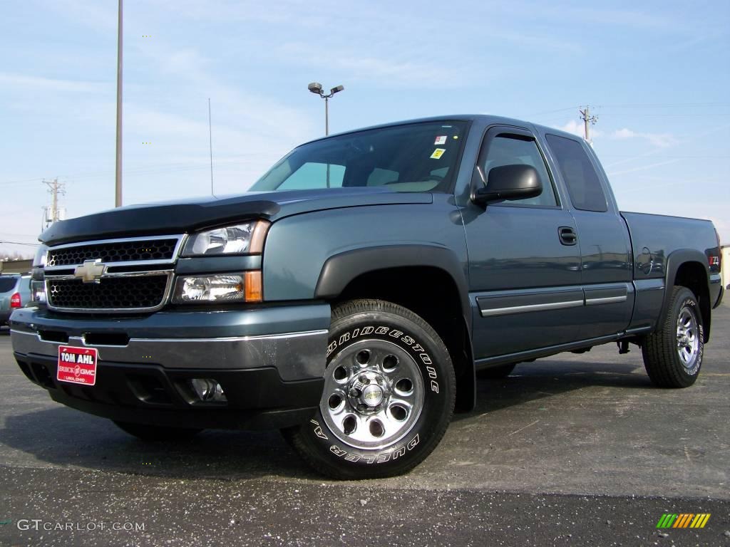 2006 Silverado 1500 Z71 Extended Cab 4x4 - Blue Granite Metallic / Tan photo #1