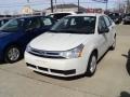 White Suede - Focus SE Sedan Photo No. 1
