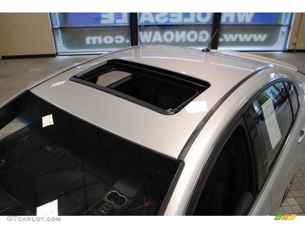 2009 Pontiac G8 Sedan Sunroof Photo #46348304