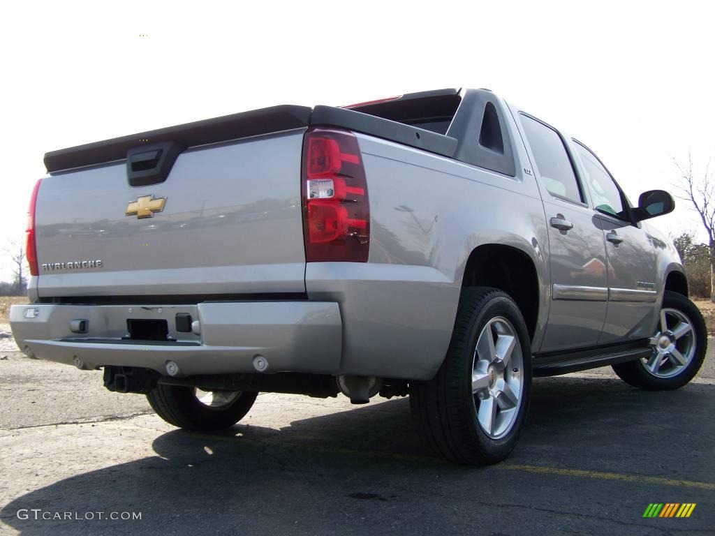 2007 Avalanche LTZ 4WD - Silver Birch Metallic / Ebony photo #5