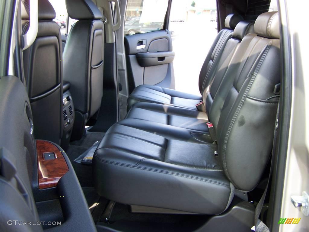 2007 Avalanche LTZ 4WD - Silver Birch Metallic / Ebony photo #12